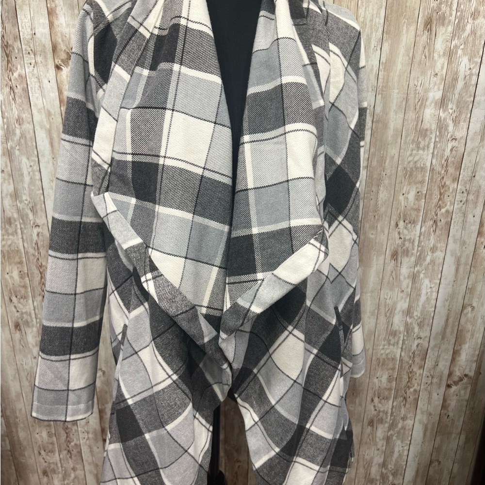 Matilda Jane‎ Gray Plaid Cardigan